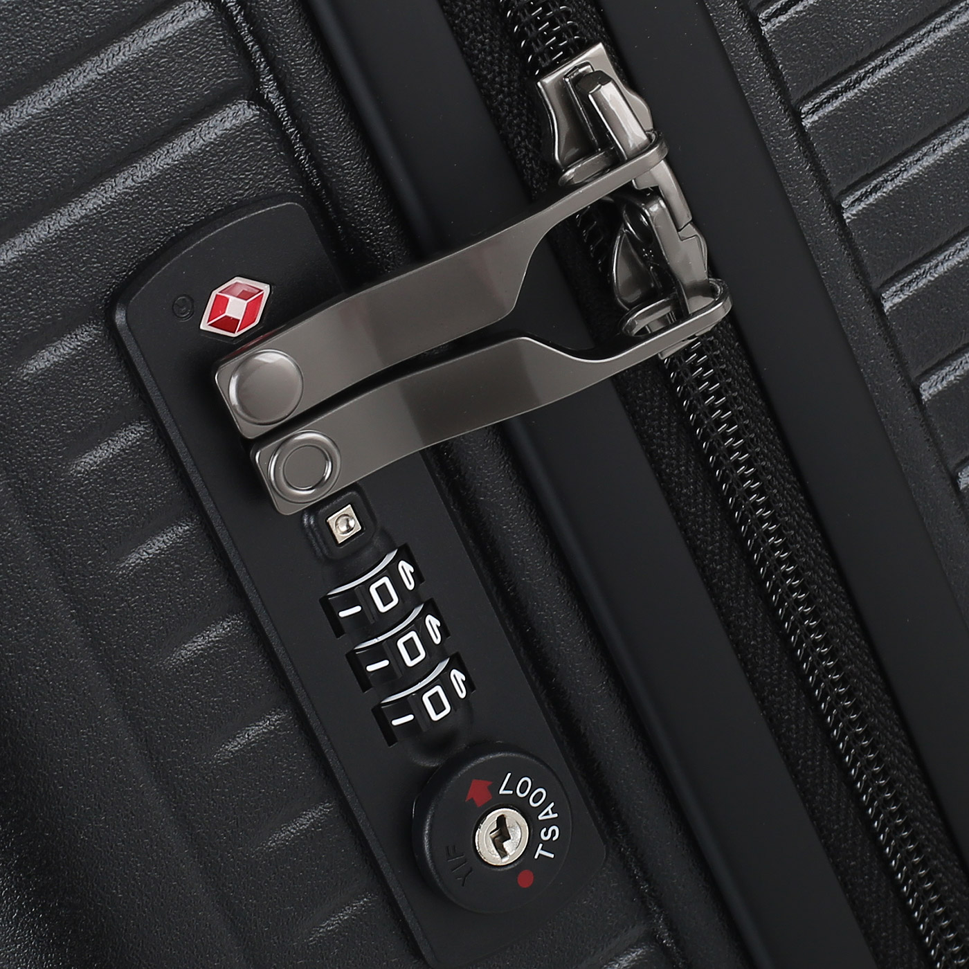 Чемодан маленький S из поликарбоната Echolac Shogun