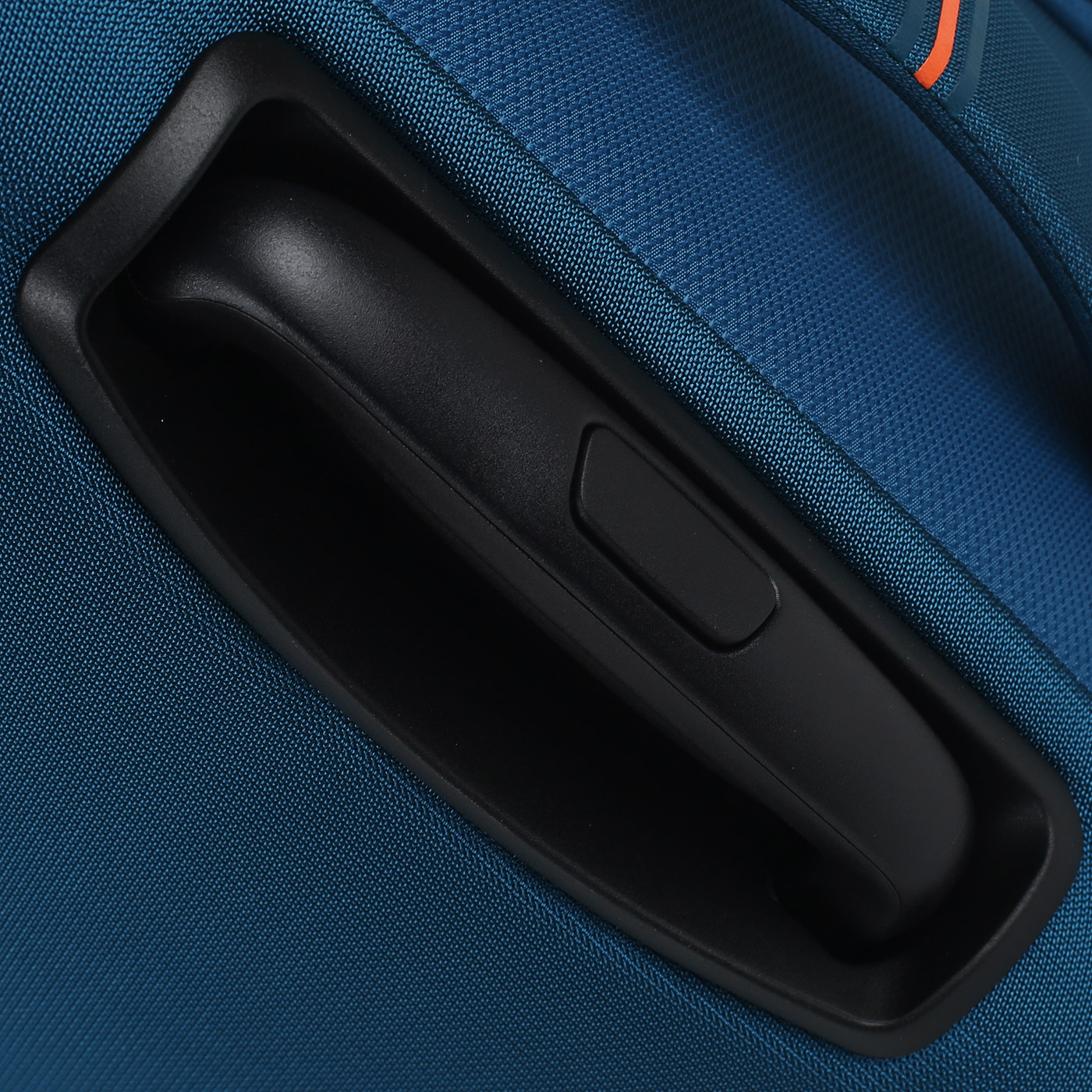 Чемодан средний M тканевый с кодовым замком American Tourister Crosstrack