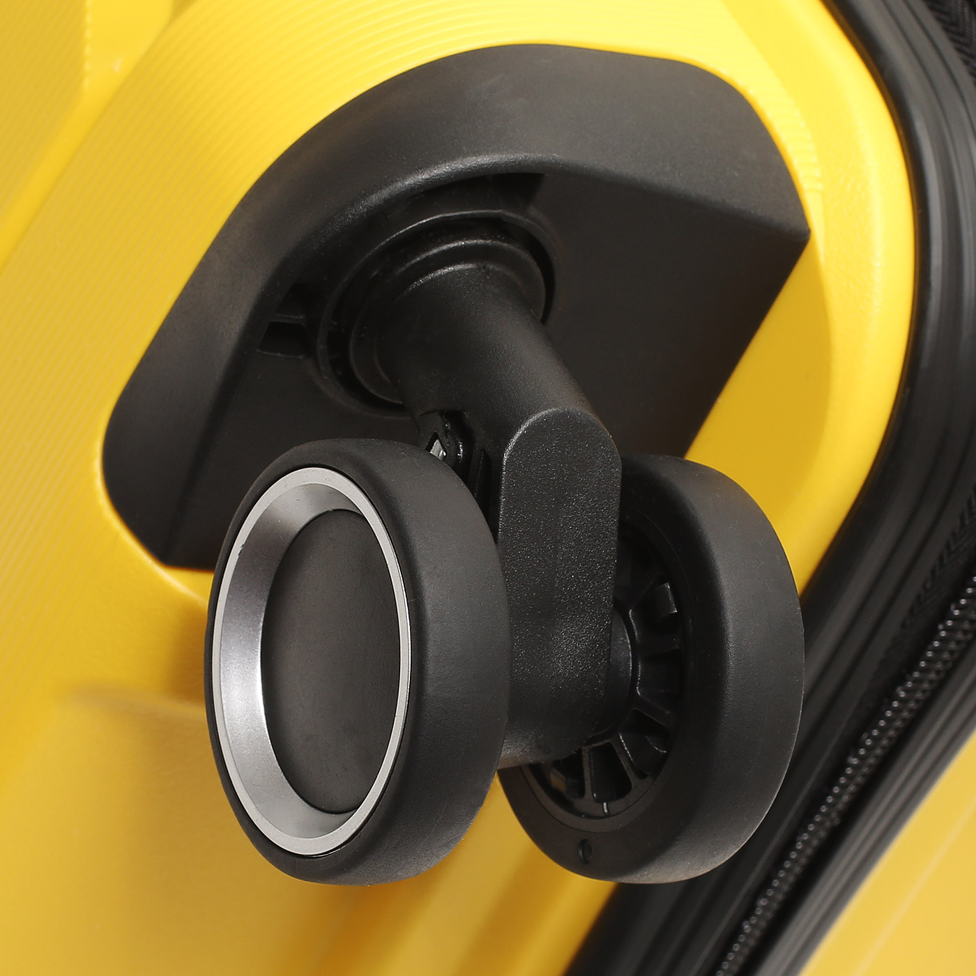 Чемодан маленький S из полипропилена Sun Voyage Elite