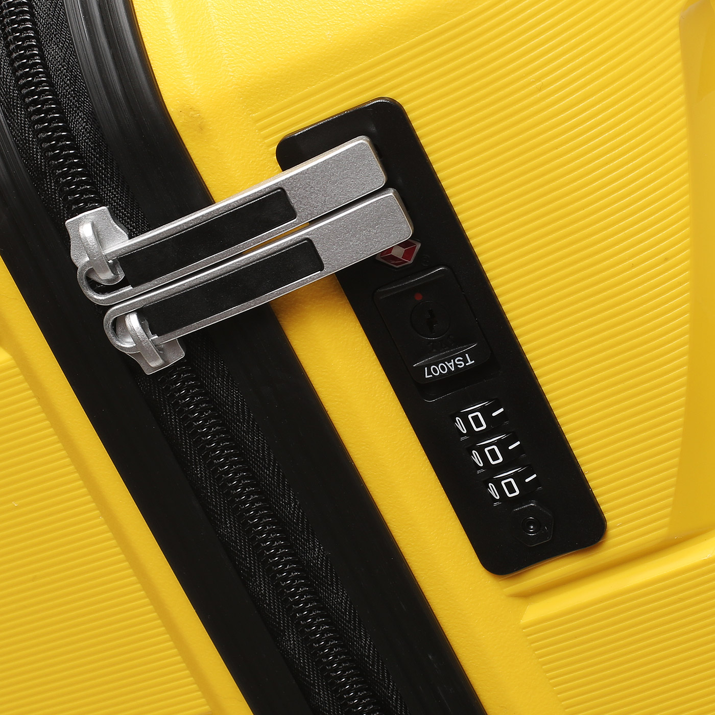 Чемодан средний M из полипропилена Sun Voyage Elite