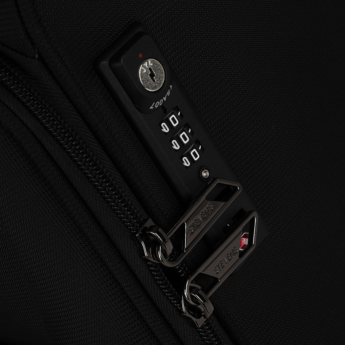 Чемодан маленький S тканевый с кодовым замком Stevens Urban