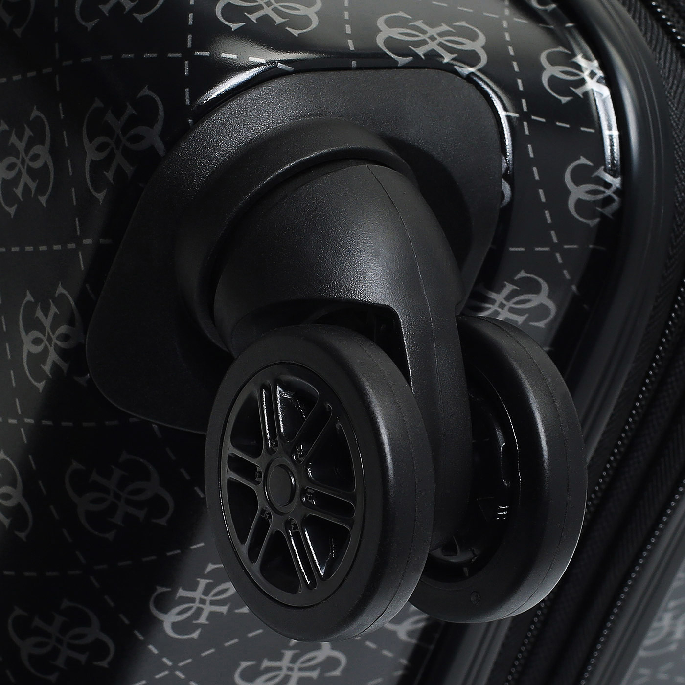 Чемодан средний M из ABS-пластика Guess Jesco Travel