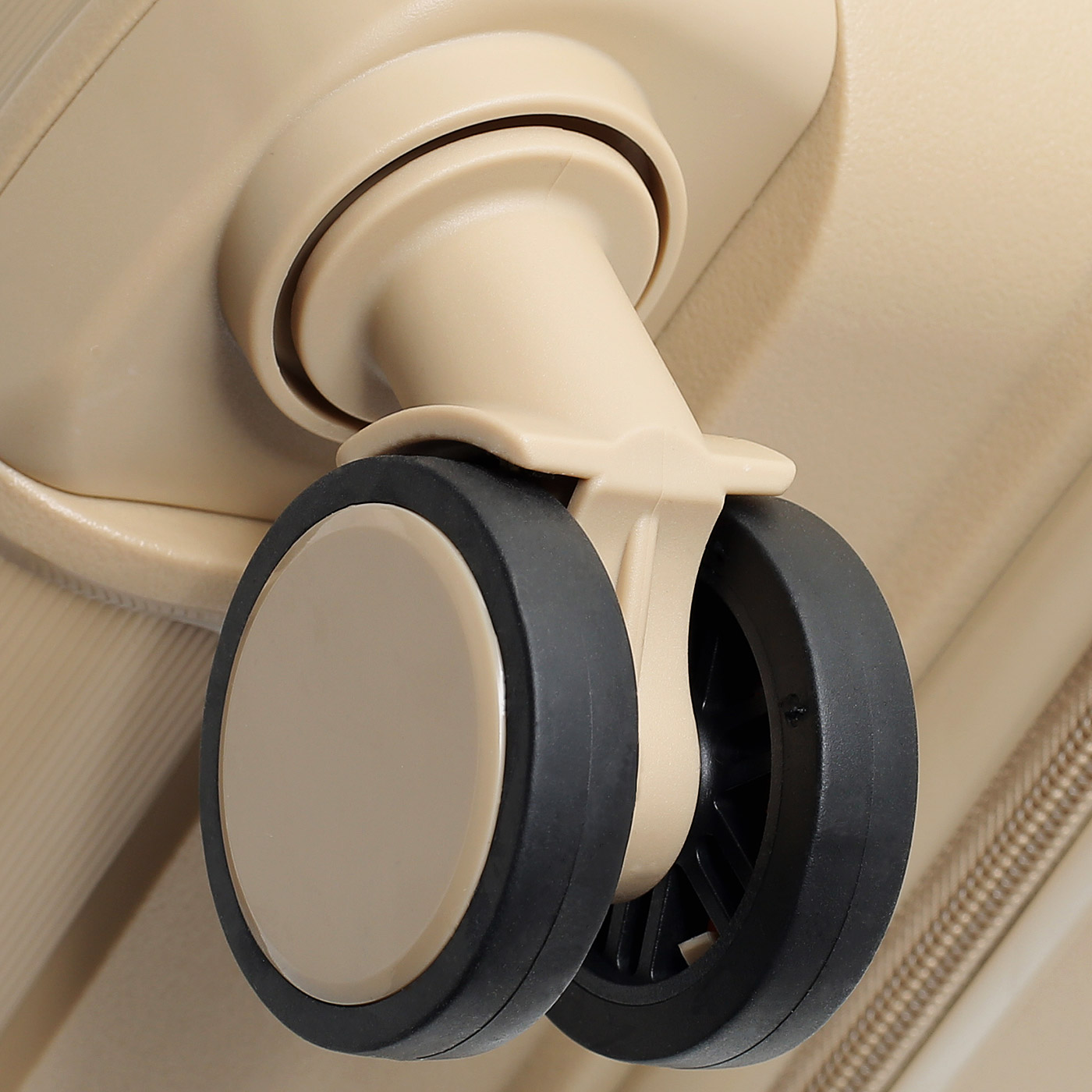 Чемодан средний M из полипропилена Stevens Chrome