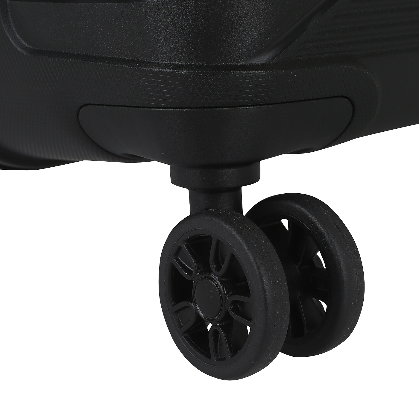 Чемодан большой L из полипропилена с кодовым замком American Tourister Airconic