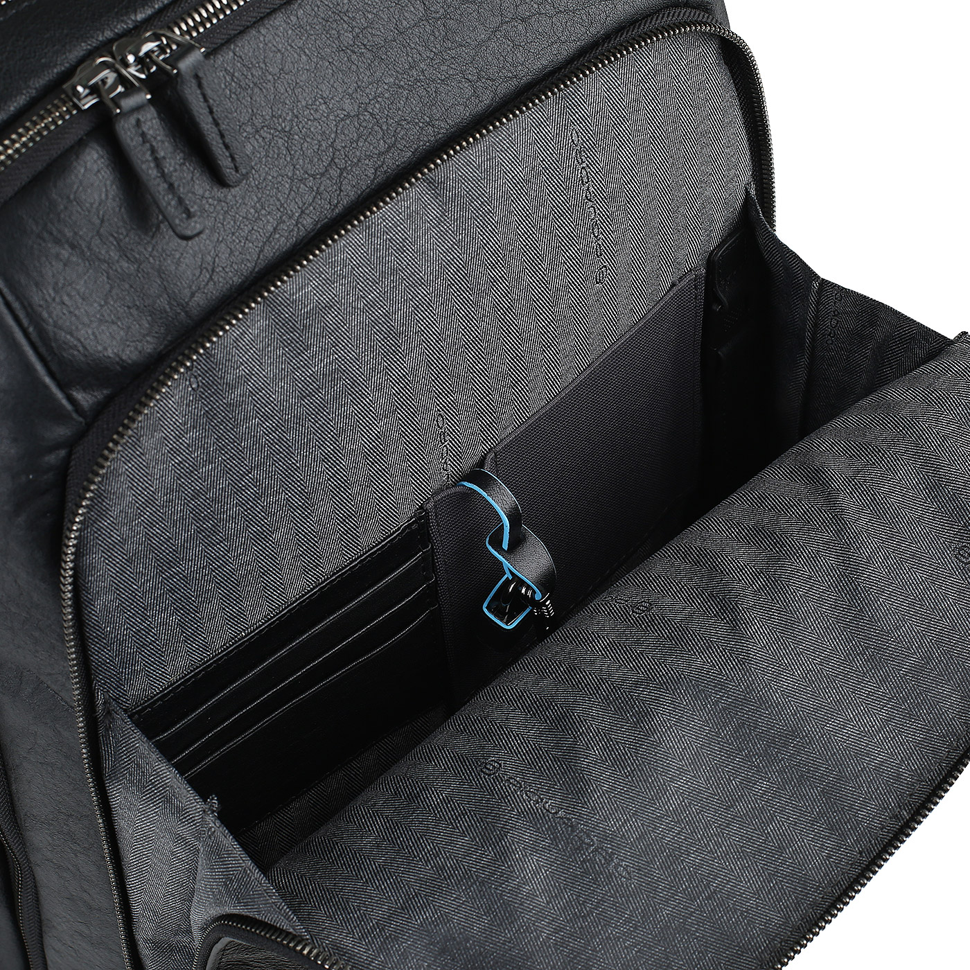 Кожаный рюкзак с тремя отделами Piquadro Black square