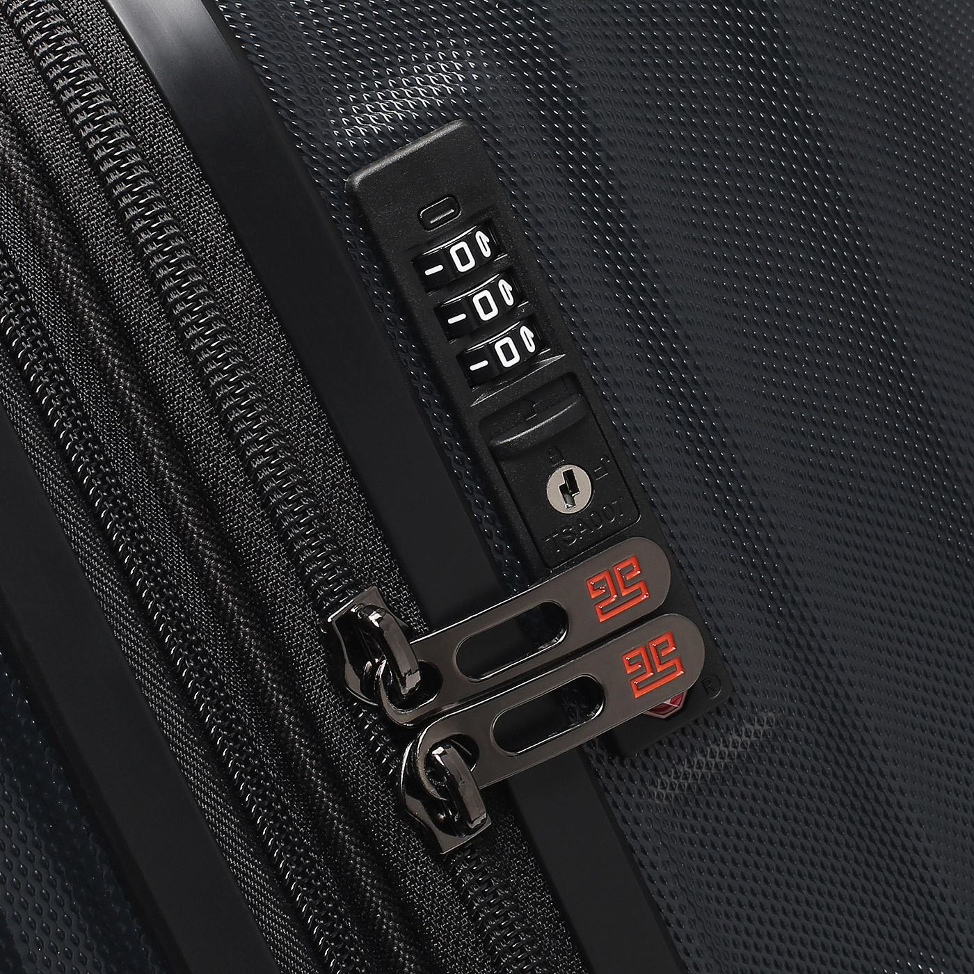 Чемодан большой L из поликарбоната Eberhart Lotus 2.0