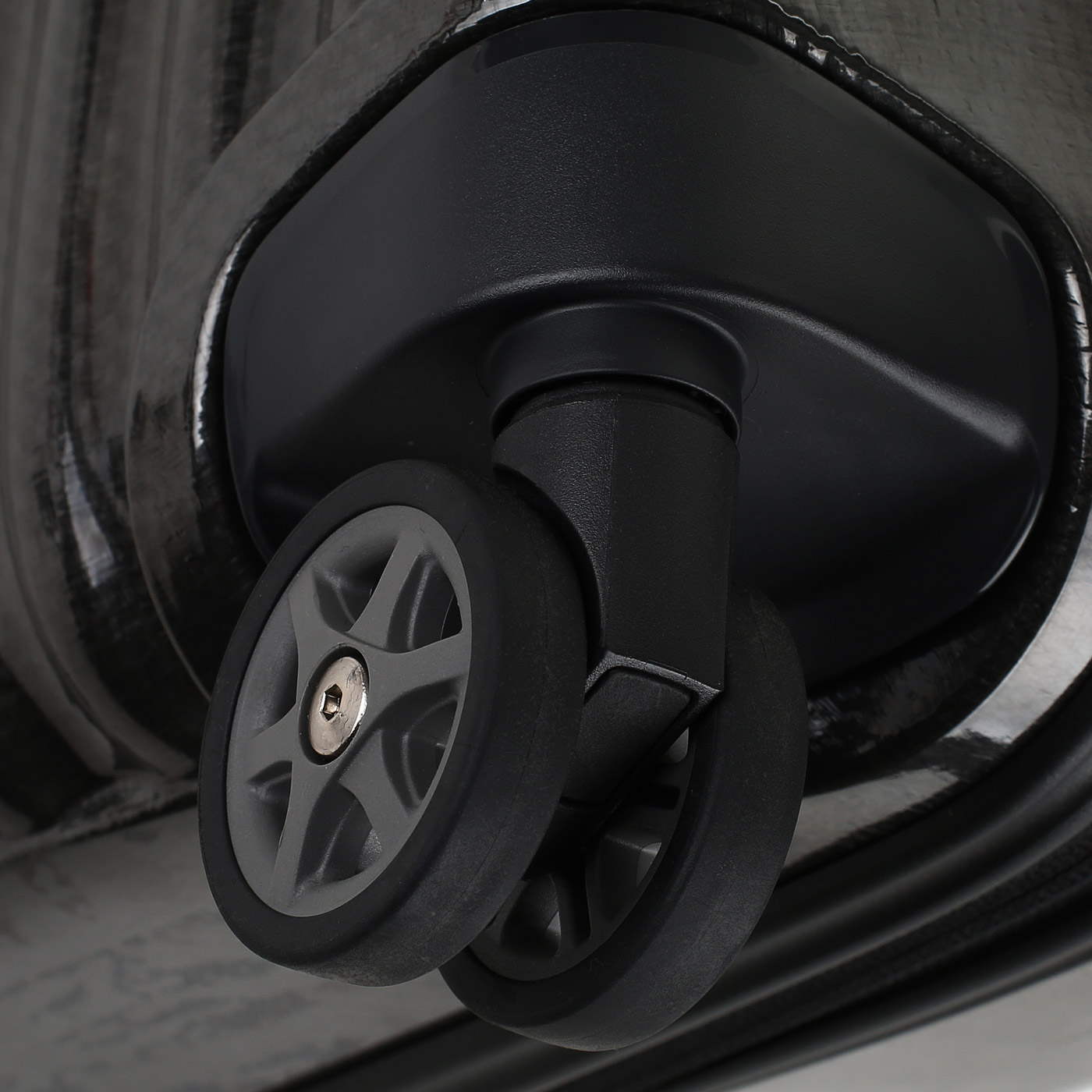 Чемодан для ручной клади из материала Curv с кодовым замком Samsonite C-Lite