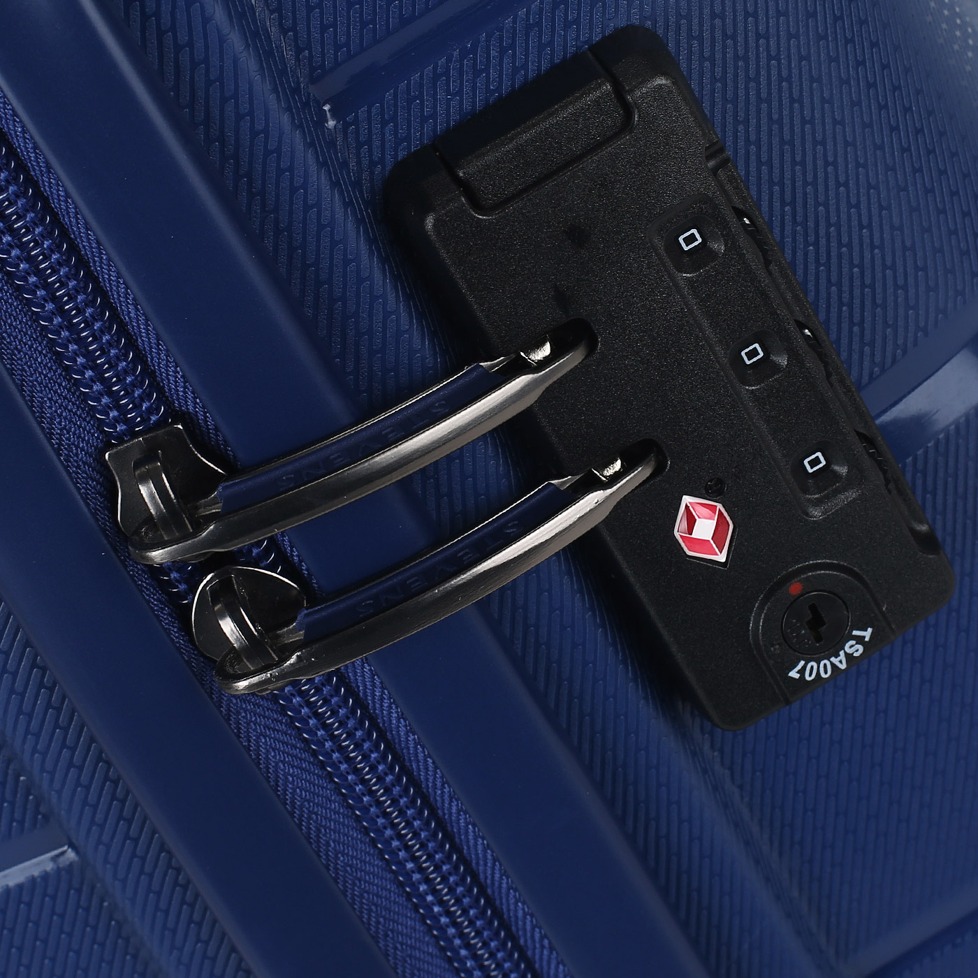 Чемодан маленький S из полипропилена с кодовым замком Stevens Soho 2.0